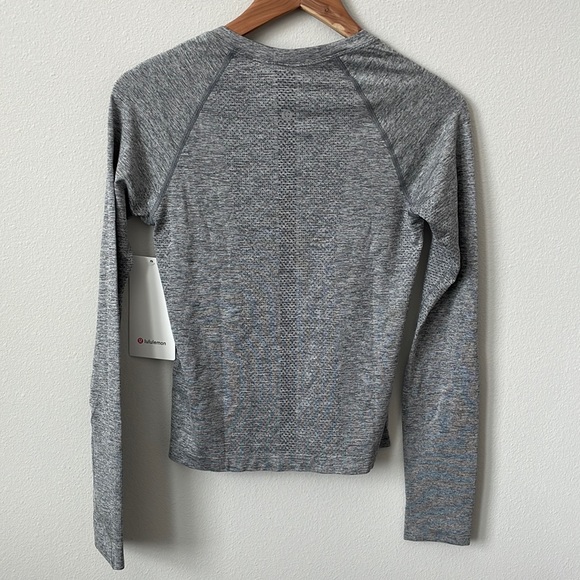 NWT Lululemon Swiftly Tech Long Sleeve Shirt 2.0 Race Length Slate/White Size 6 - Picture 2 of 9